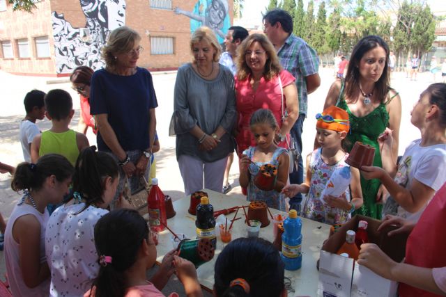 La escuela de verano beneficia a más de 360 niños en los colegios de Los Antolinos y Los Pinos