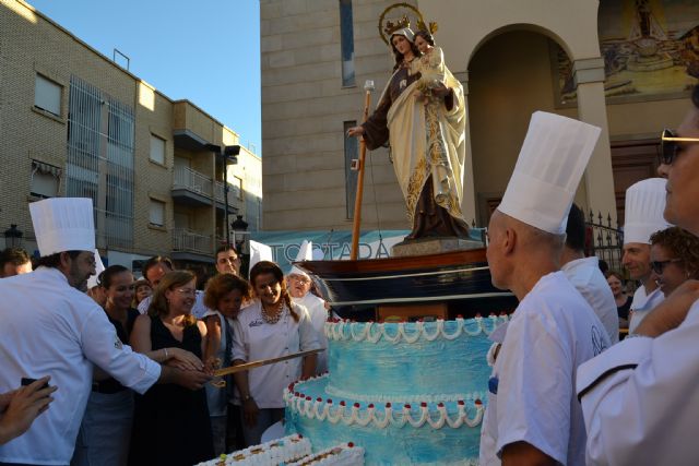 Más de 6.000 raciones de tarta en honor a la Virgen