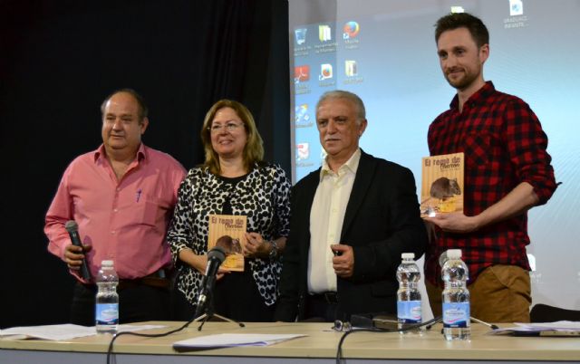 Francisco Ferrer presentó 'El remo de Charón'