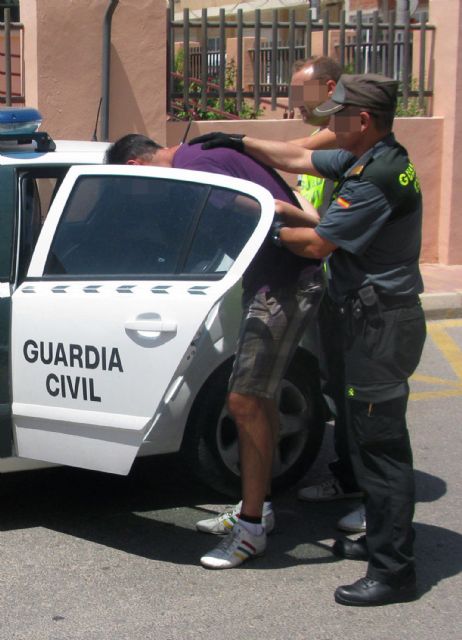 La Guardia Civil desmantela una banda juvenil dedicada a cometer atracos en San Pedro del Pinatar