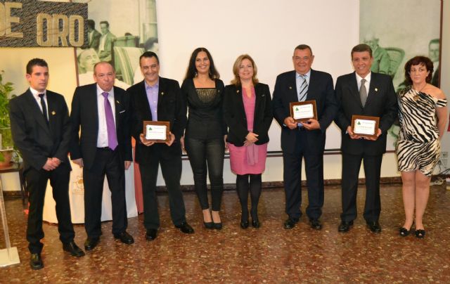 Cruz Roja, Canal 1 Mar Menor Torre Pacheco y Alfonso de la Cruz premiados con la Parra de Oro