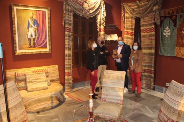 El Museo Barón de Benifayó muestra el mobiliario original de su salón árabe