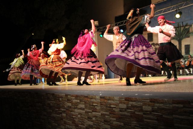 Grupos de Murcia y Almería se dan cita en el XIII Festival de folclore Villa de San Pedro