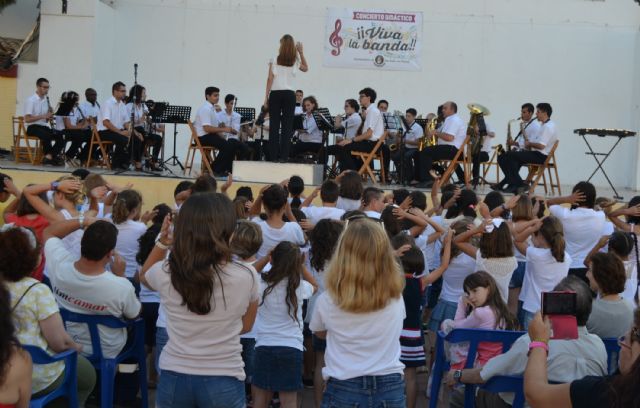 Los niños se acercan a la música en el concierto didáctico 'Viva la Banda'