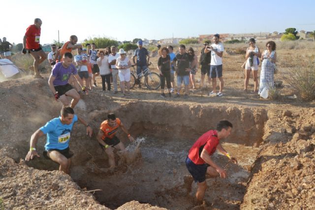 La tercera Pinatarius Obstaculum Cursus congrega a más de 800 corredores de todas las edades