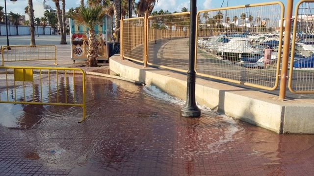 Se colapsa el tanque de tormentas de Lo Pagán (San Pedro del Pinatar).