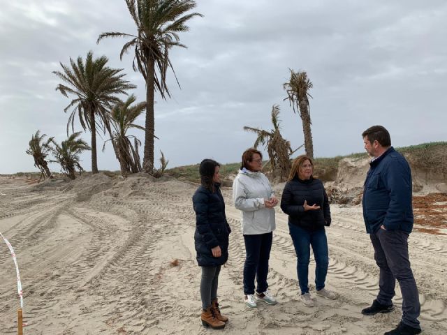 Labores de mantenimiento realizadas en el parque regional Salinas de San Pedro tras los temporales