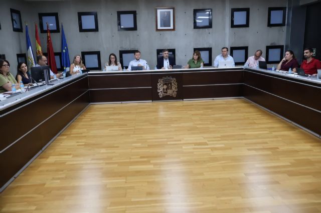 El Pleno aprueba más de un millón de euros para inversiones en calles, servicios y equipamientos públicos
