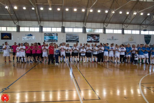 El Homenaje a las Leyendas del Fútbol Sala de San Pedro del Pinatar reunió a cerca de 100 jugadores