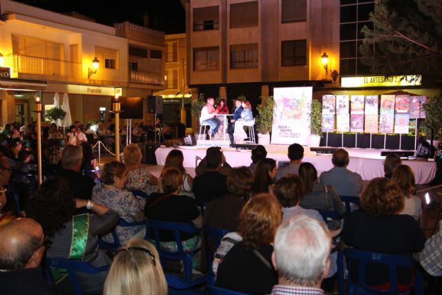 Las fiestas patronales de San Pedro del Pinatar se presentaron en la plaza de la Constitución