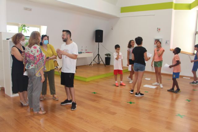 San Pedro del Pinatar ofrece servicios de conciliación para más de 60 familias durante los meses de verano