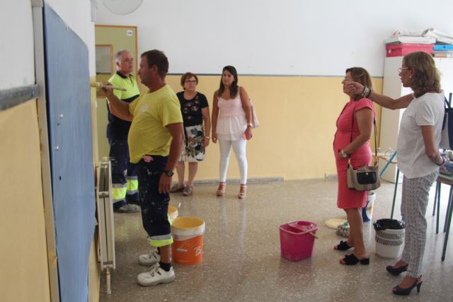 El Ayuntamiento culmina la puesta a punto de los centros escolares para el inicio del curso