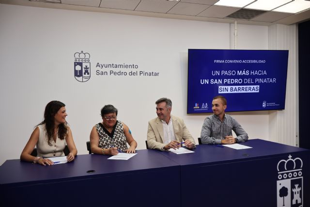 San Pedro del Pinatar refuerza su compromiso con la accesibilidad con un convenio de colaboración con FAMDIF/COCEMFE-Murcia