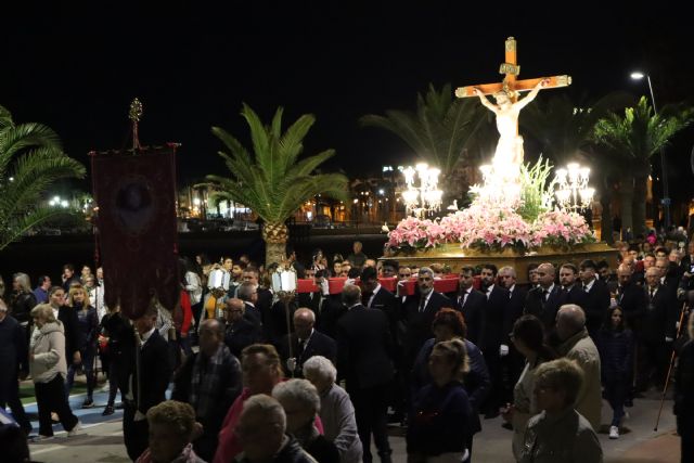 El Santísimo Cristo del Mar Menor recorrió las 14 estaciones del Vía Crucis