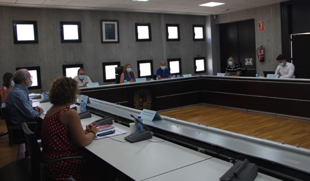 El pleno de San Pedro del Pinatar aprueba la moción para instar al Gobierno de España a no apropiarse de los recursos de las entidades locales