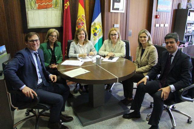 El Ayuntamiento y CaixaBank estudian nuevos proyectos de colaboración