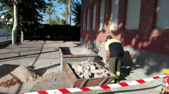 El Ayuntamiento culmina la puesta a punto de los colegios para el inicio del curso