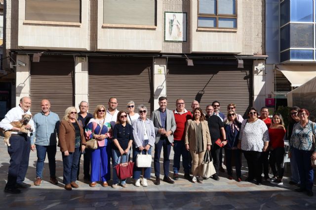 Un mosaico conmemora los 75 años de la Cofradía de San Juan Evangelista