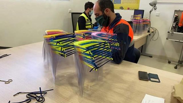 Más de 200 voluntarios elaboran 23.200 mascarillas para su reparto entre la población de San Pedro del Pinatar