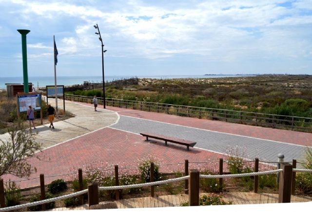 La playa de El Mojón, el Centro de Las Salinas y Marina de Las Salinas obtienen la bandera azul