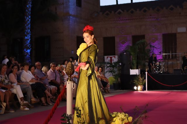 Estilo, elegancia y tradición en la Pasarela Flamenca de San Pedro del Pinatar