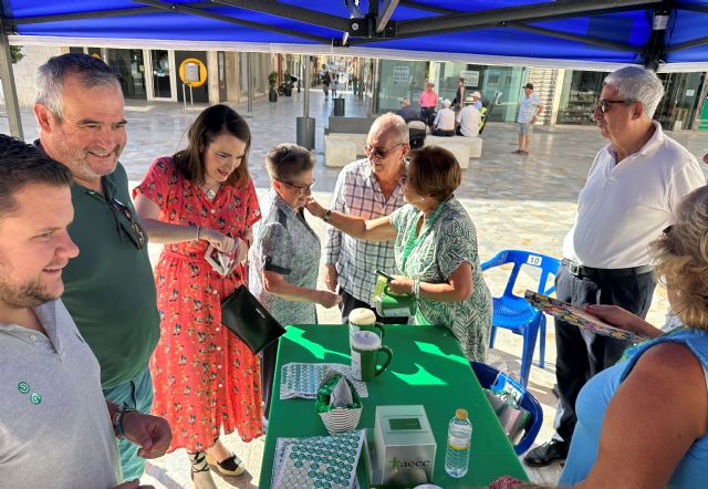 La junta local de la Asociación Española Contra el Cáncer recauda 7.845 euros en la cuestación de verano