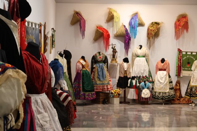 La Peña El Caldero celebra su 40 aniversario con una exposición conmemorativa en el Museo Barón de Benifayó