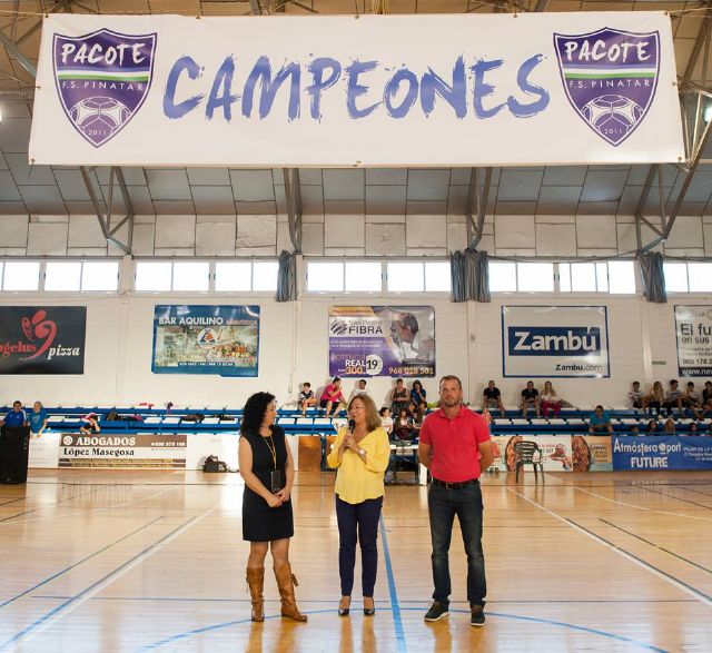 El club Pacote Fúbol Sala celebra el inicio de su nueva temporada