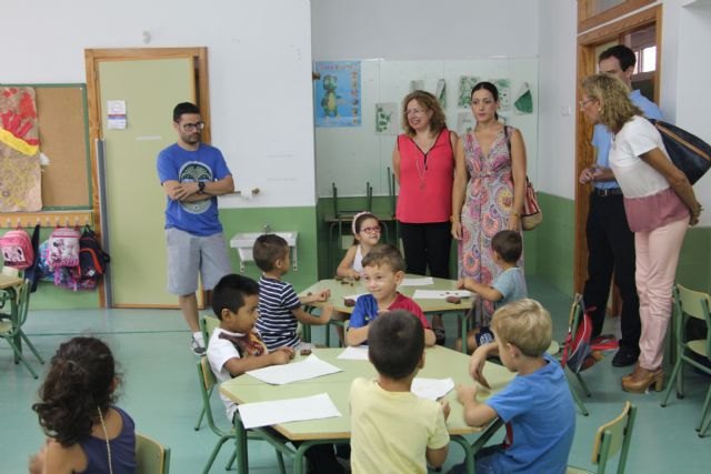 La Comunidad financia con 10.000 euros las escuelas de verano para la conciliación de la vida laboral y familiar en San Pedro del Pinatar