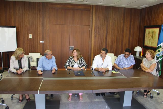 Ayuntamiento y FAGA renuevan su compromiso para reducir el absentismo del alumnado gitano