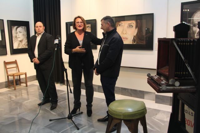 Los 'Retratos de cine' de Jesús Lorente se exponen en el Museo Barón de Benifayó