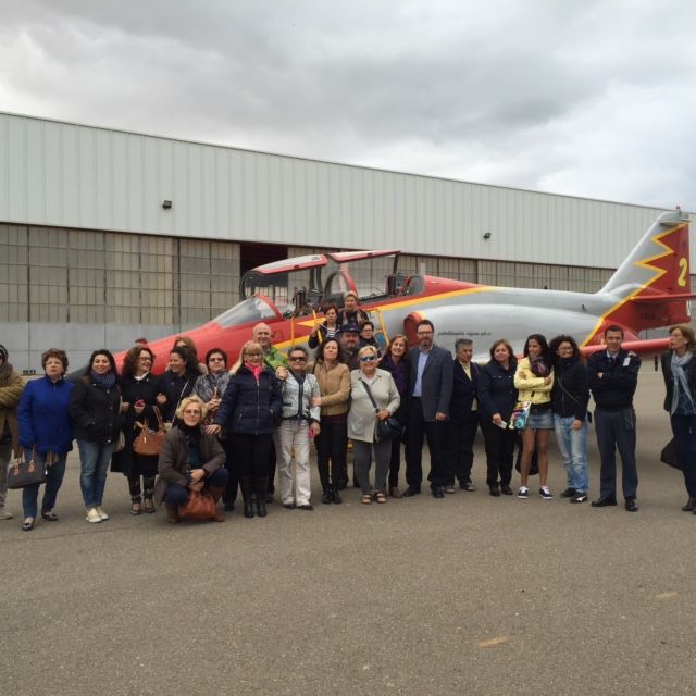 'Entre Nosotr@s' visita la Academia General del Aire