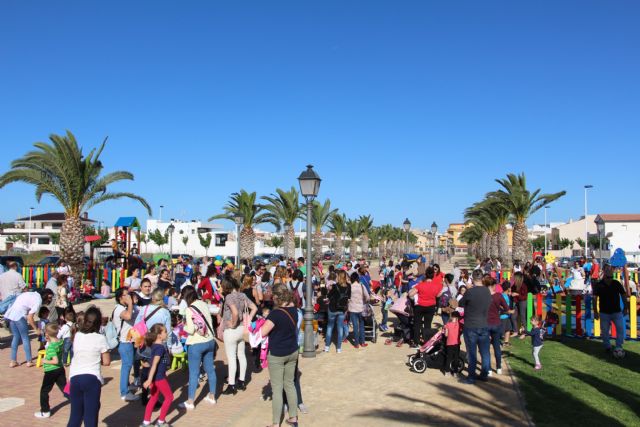 'Nos vemos en el parque' comienza con pintacaras, visita de personajes Disney, merienda y mucha diversión