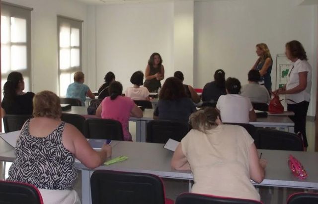 AFAMMER imparte un curso de atención sociosanitaria a personas en el domicilio