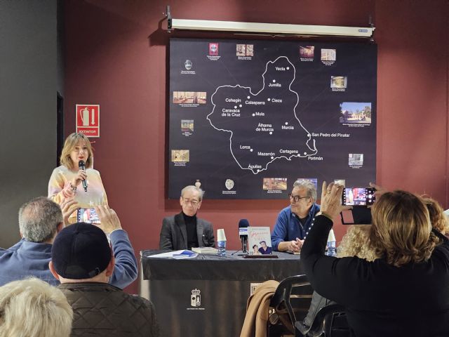 Benito Rabal presentó 'Gracias por mi vida' en San Pedro del Pinatar