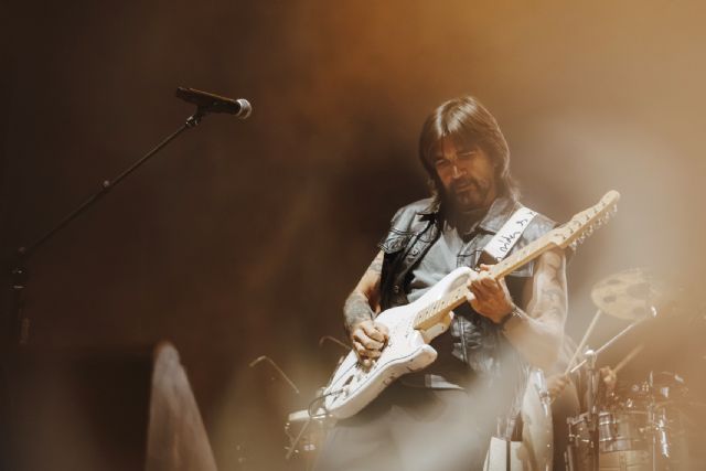 Juanes cierra su world tour en españa en el festival sal de música