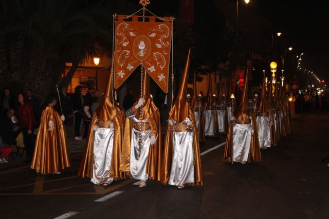 Duelo y penitencia en la procesión del Santo Entierro de San Pedro del Pinatar