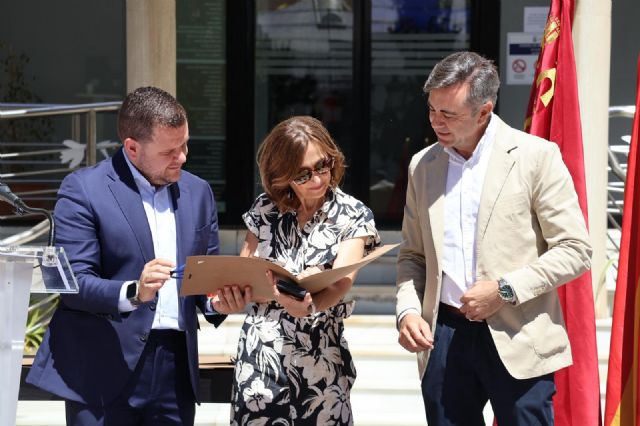 San Pedro del Pinatar distingue la trayectoria de sus empleados públicos
