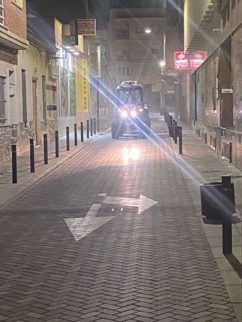 Los tractores vuelven a desinfectar las calles de San Pedro del Pinatar