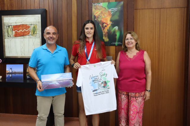 La pinatarense Nerea Sáez consigue el bronce en el Mundial de Kayak Polo