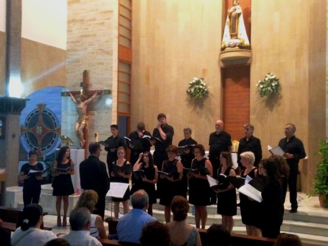 La Coral Patnia clausura el curso con un concierto en la iglesia Nuestra Señora del Carmen