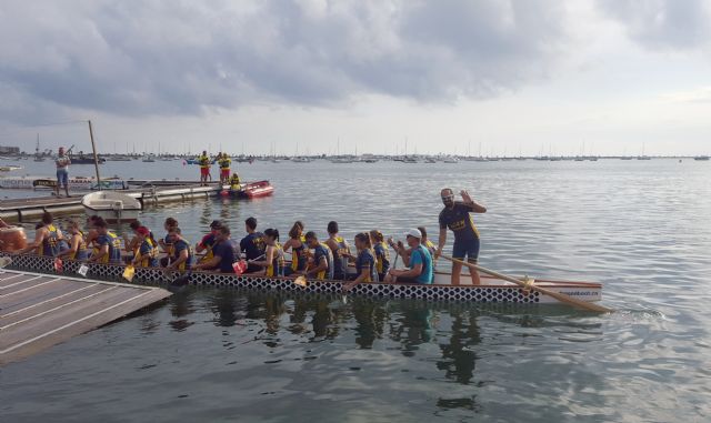 La I Regata de larga distancia de Dragon Boat congrega a 300 palistas amateur y profesionales