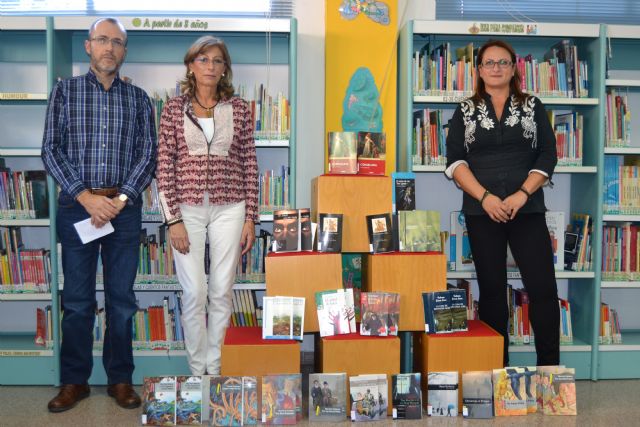 La biblioteca municipal adquiere los libros de lectura obligatoria de los institutos de la localidad