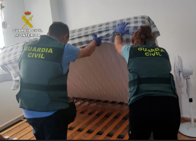 La Guardia Civil desmantela en San Pedro del Pinatar una organización criminal de origen colombiano que introducía irregularmente a compatriotas en España