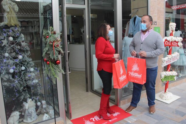 La campaña 'Tú eres Navidad' sortea 10.000 euros en premios y un escaparate de regalos