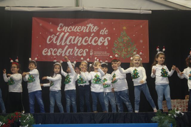 Los colegios de San Pedro del Pinatar celebran la Navidad con los concursos de villancicos y belenes