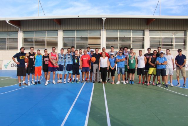 El polideportivo de San Pedro del Pinatar cuenta con dos nuevas pistas de baloncesto 3x3