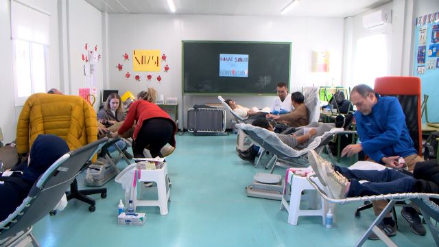 Alumnos del colegio Los Pinos de San Pedro del Pinatar organizan una campaña de donación de sangre