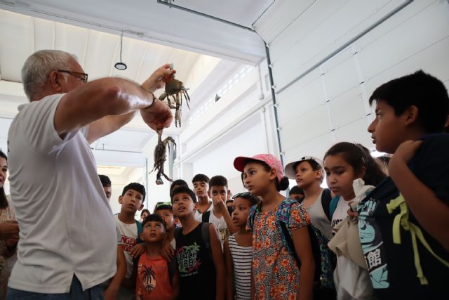 120 niños en riesgo de exclusión social visitan San Pedro del Pinatar
