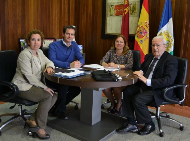 La Alcaldesa  mantuvo una reunión de trabajo con el presidente del  Consejo de Transparencia de la Región
